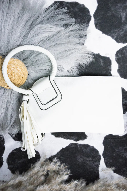 WHITE FAUX LEATHER BANGLE CLUTCH